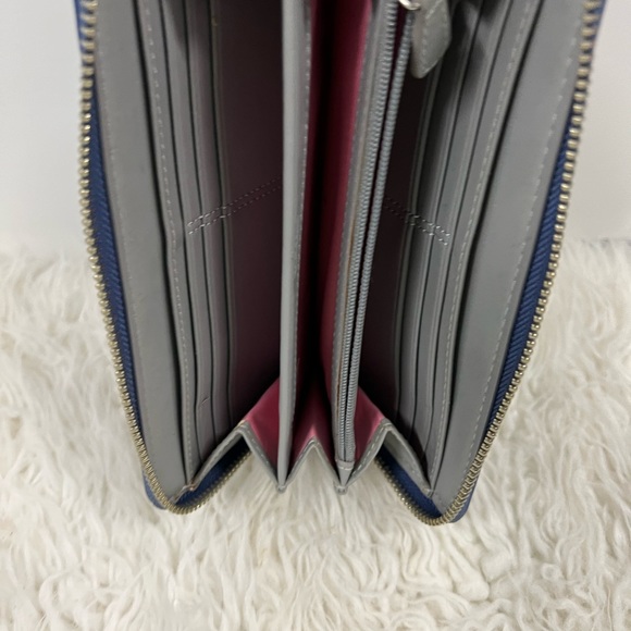 Coach Wallet - Picture 7 of 9